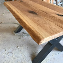 Astige Tischplatte, Eiche, verleimt, großastig, rustikal, 150x80-85x4,5cm, beidseitig Baumkante, geölt